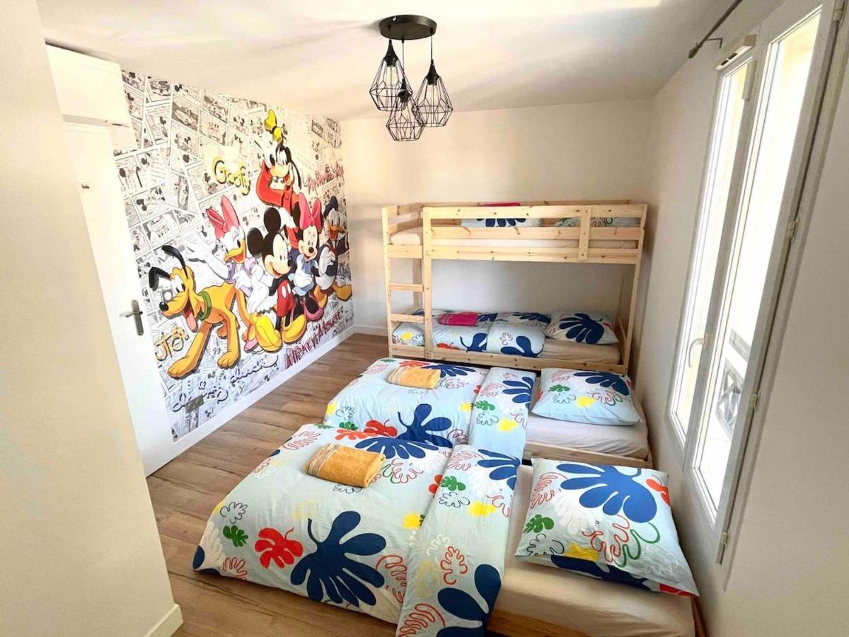 Family Disney House 마그니 레 홍그레 외부 사진